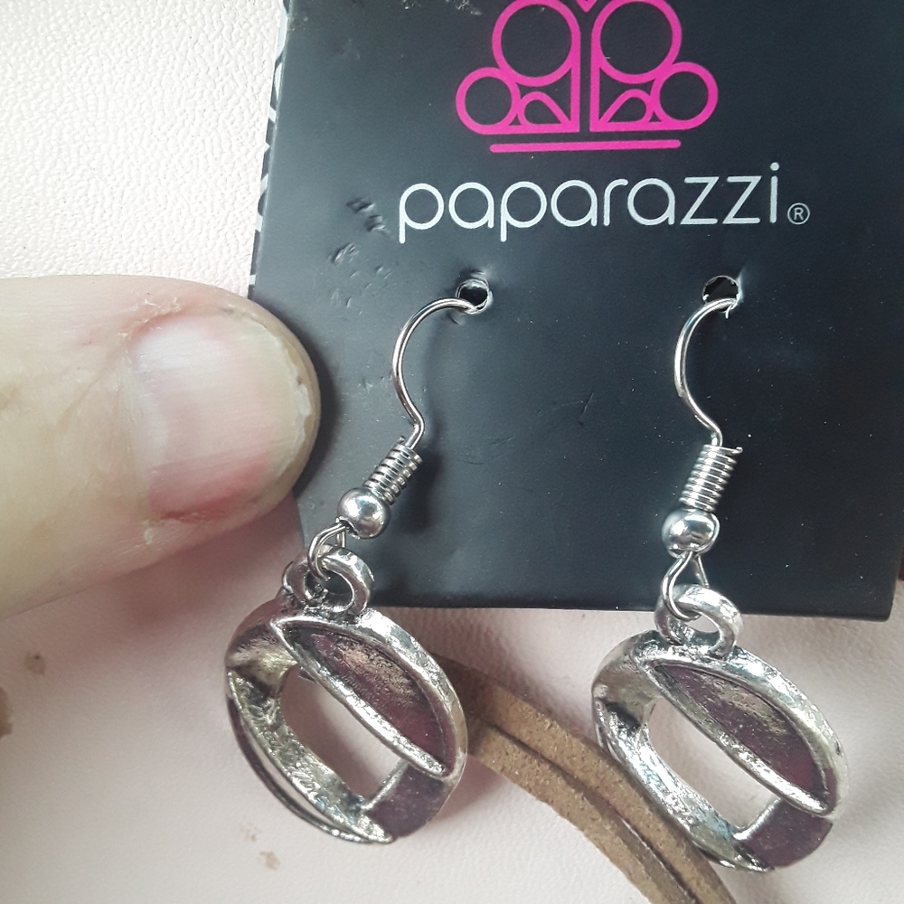Paparazzo Western style checker necklace matching Pierced earrings brand new
